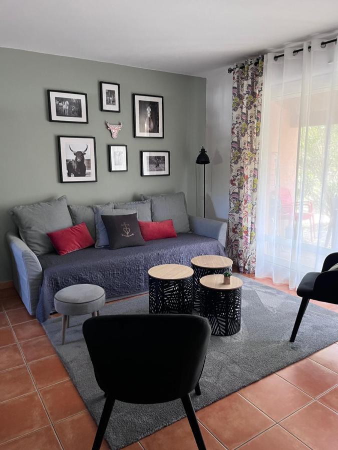 Maison De Vacances Dans Residence Avec Piscine Arles Eksteriør bilde